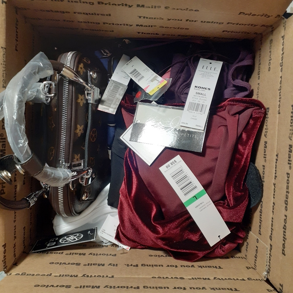 Bundles items Women's tops with a bag
